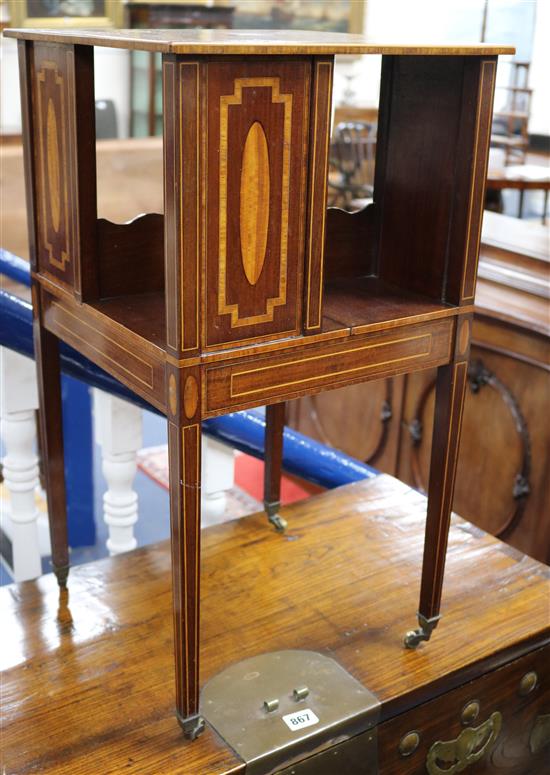 An Edwardian tulipwood-banded mahogany book table W.35cm